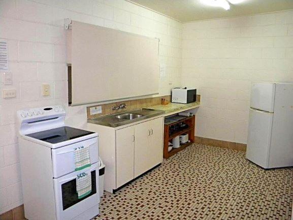 Dunk Island View Caravan Park Wongaling Beach ภายนอก รูปภาพ
